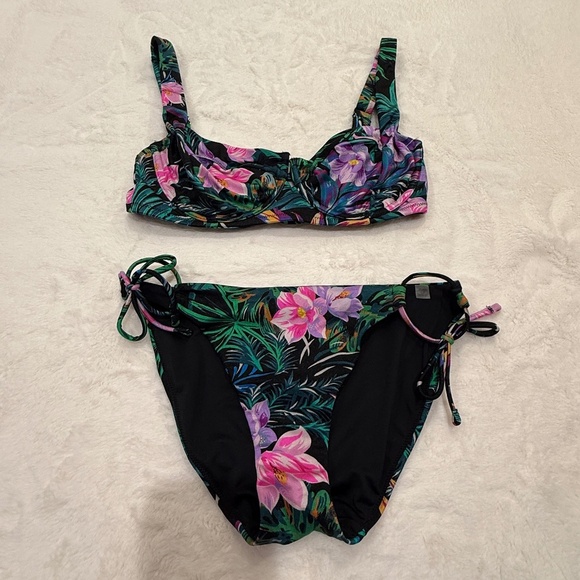 New! Set! Victoria's Secret Full Coverage Bikini Top Side Tie Cheeky 45565 - Picture 1 of 12